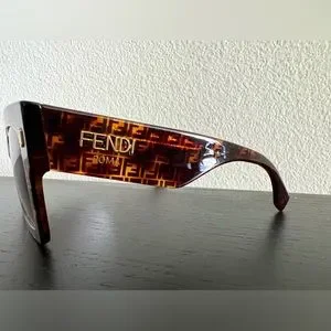 良品✨FENDI フェンディ ハバナサングラス レディース FFロゴ 度なし フェンディ ファースト ブラック | Fendi